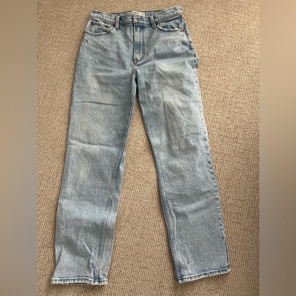 Abercrombie Ultra High Rise 90s Straight Jean